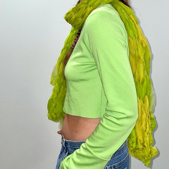 100% Silk Arm Knit Chunky Scarf/ Hand knit accessory/ silk scarf/ Hand knit - Picture 4 of 6